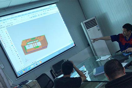 產(chǎn)品技術(shù)交流培訓(xùn) 打造專業(yè)技術(shù)團(tuán)隊(duì)